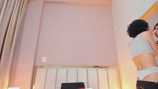 LyraVendrell's Live XXX Chat
