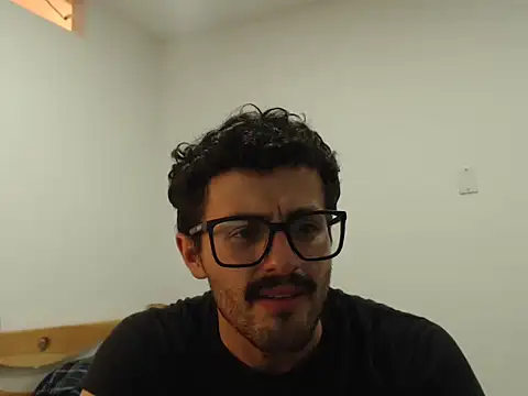 CuriousTomX Webcamshow
