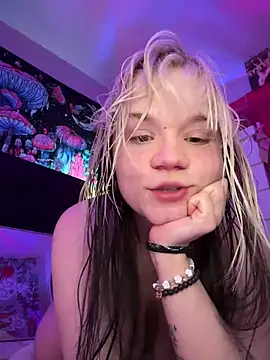 Cutiepiespanks' Webcam Show