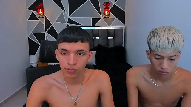 Juan_Nd_Steven's Webcam Show