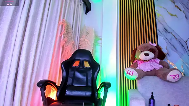 Онлайн чат XXX alejagarcia_