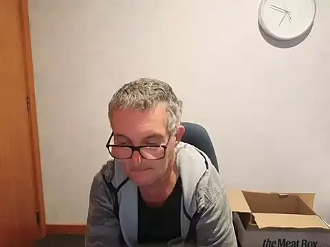Онлайн чат XXX daddy_man
