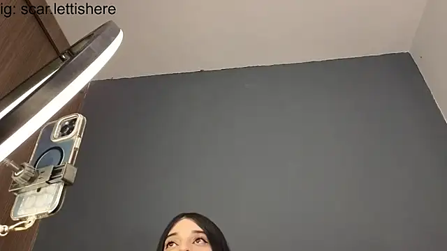 Scarlett_is_heren Webbikameraesitys