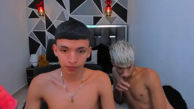 Juan_Nd_Steven 现场XXX聊天