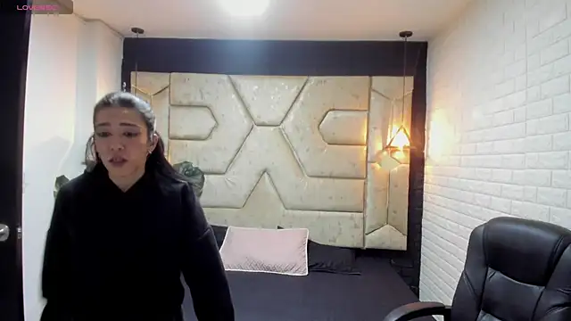 Julieta_Slav3 Live XXX Chat