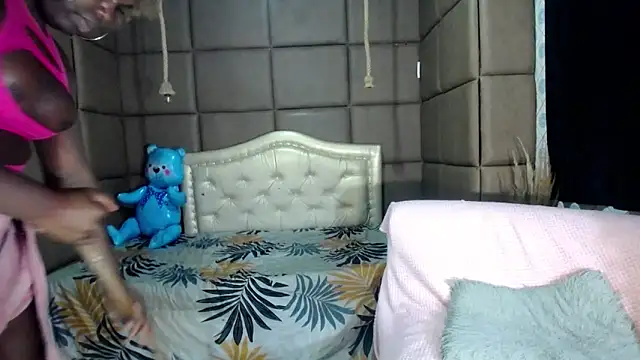 CatrinaGill Live XXX-Chat