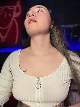 Sophie_LS Adlı Modelin Canlı XXX Sohbeti