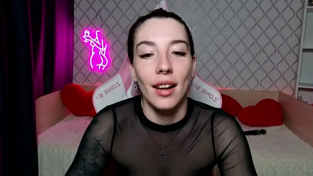 دردشة Curious_Lily الجنسية المباشرة
