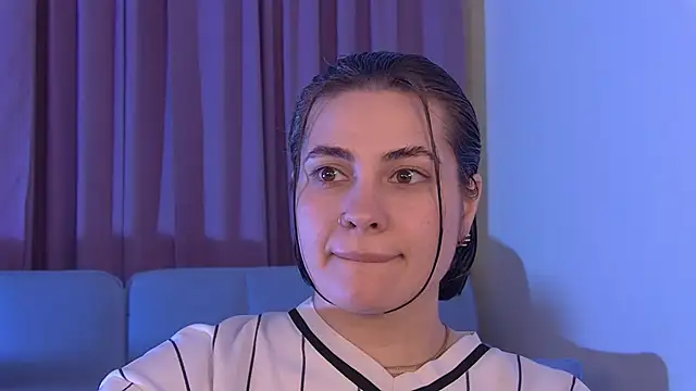 AdrianaToress – Naživo XXX chat