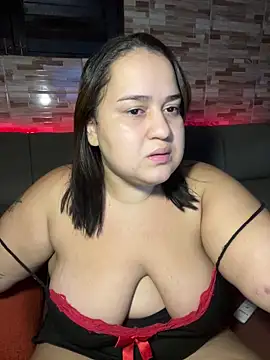 Show de yesmiia na webcam