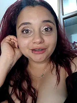 CURVY-HORNY Obrolan Langsung XXX