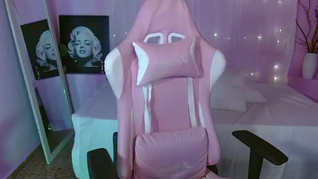 IvyBliss8's Live XXX Chat