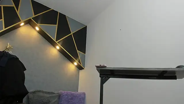 Chat +18 de brigittemiller ao vivo