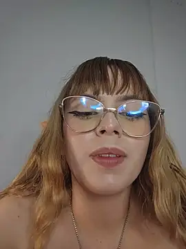 isaneptuneuwu Chat XXX in diretta