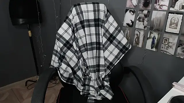 lucy8bit Webcam Show
