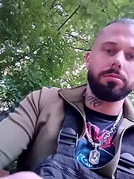 XXX chat uživo modela Barber33zk