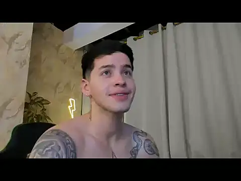 Show modela RONNY_COLTON na web-kameri