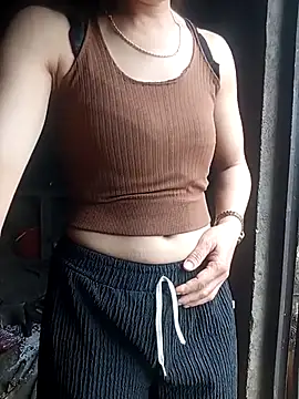 Daisyy-xxx's Live Chat Room