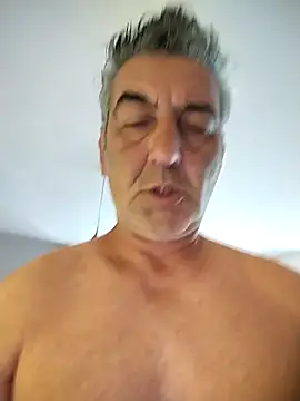 kevincumporn 在線直播表演