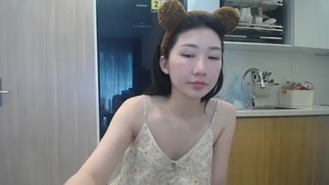 Chatroom XXX en direct de Asiagirll