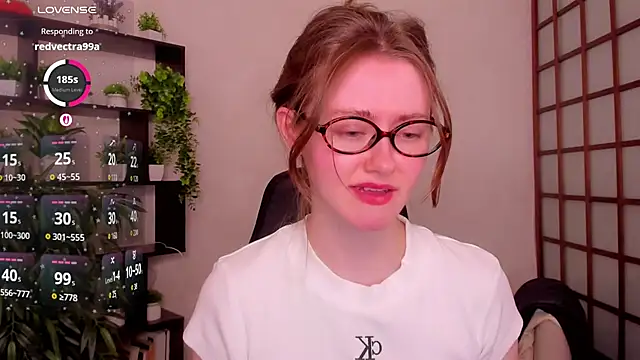 KateCuddle: απευθείας συνομιλία ΧΧΧ