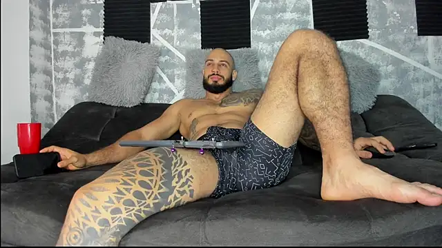 leonidas_18k élő XXX-chatje
