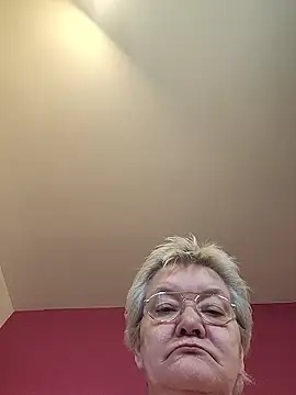 Chat XXX en directo de milfchantal4