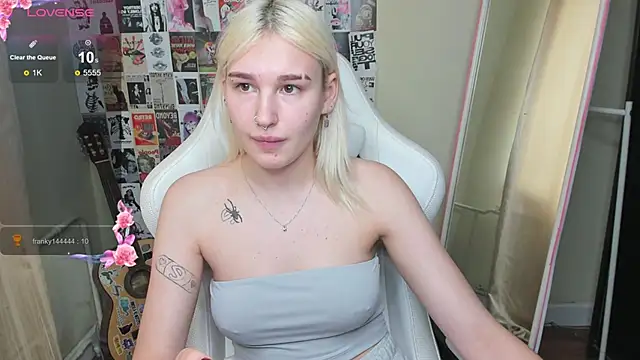 EvelinaLuu's Live XXX Chat