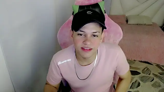 Top_and_bottom Pertunjukan Webcam