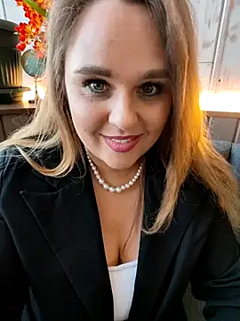 Juicy_PeachLux's Live XXX Chat