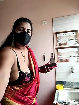 Poly_bhabi Chat XXX in diretta
