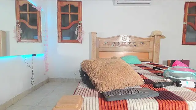 XXX chat uživo modela bratz_glloe