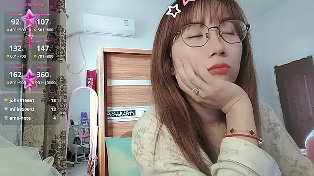 Lili_666's Live XXX Chat