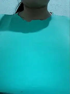 Shine_Mai Adlı Modelin Canlı XXX Sohbeti