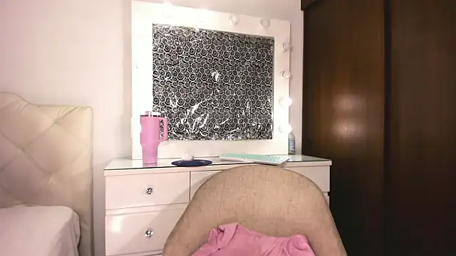 Онлайн чат XXX lina_quinn