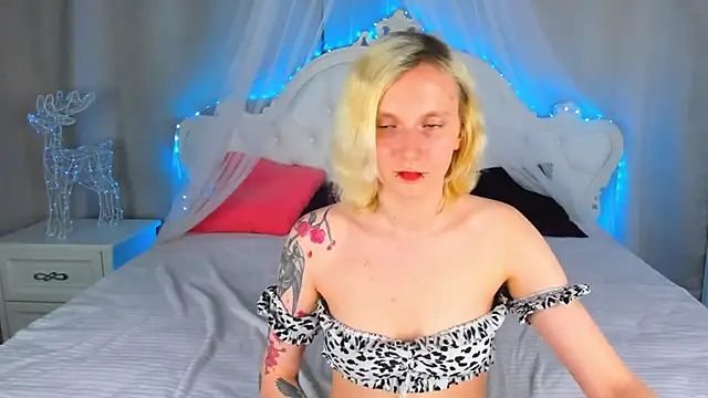 LikiLips' Live XXX Chat