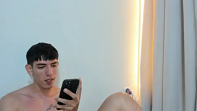 Chat +18 de Litzy1_ ao vivo