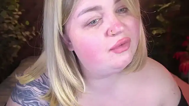 ZaraReignn – Naživo XXX chat