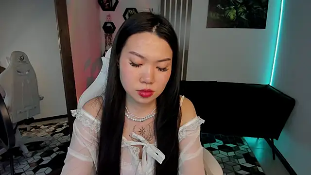 XXX chat uživo modela LunaPurrr