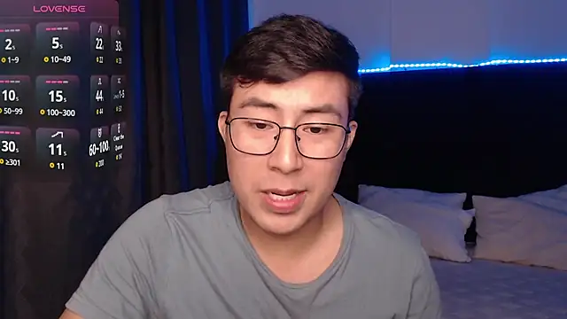 andrewmhilton_'s Live XXX Chat
