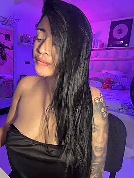 Chat +18 de lucianaroy ao vivo