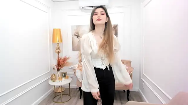AnneTLi Chat XXX live