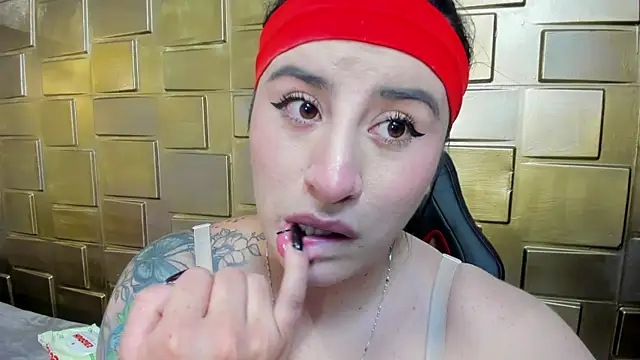 Nara_belen élő XXX-chatje