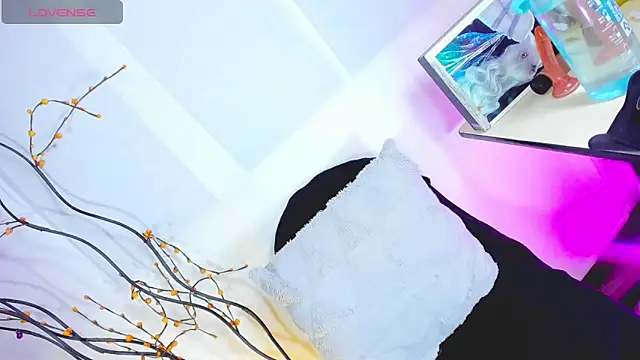 MargaretQualley Live XXX-Chat