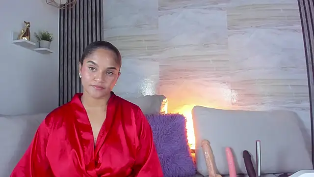 Liaa_cams 现场XXX聊天