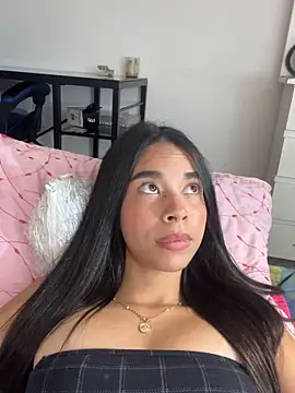 Milleradhara24 Chat XXX live