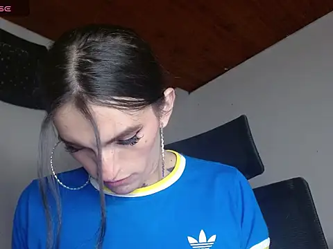 Scarlett_crastrawberry's Live XXX Chat