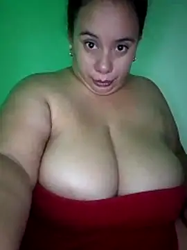 Lauhot85's Live XXX Chat