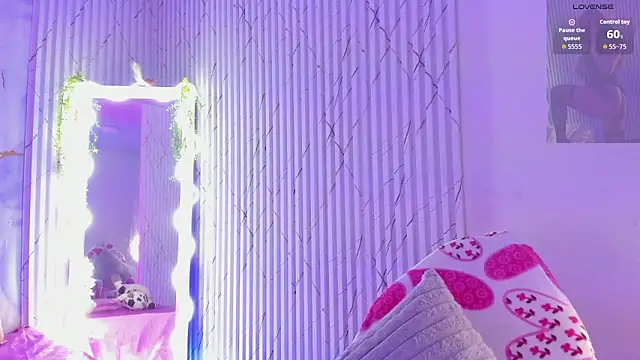Chat XXX en directo de Naomy_tay1