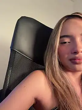 All_is_sun Adlı Modelin Canlı XXX Sohbeti